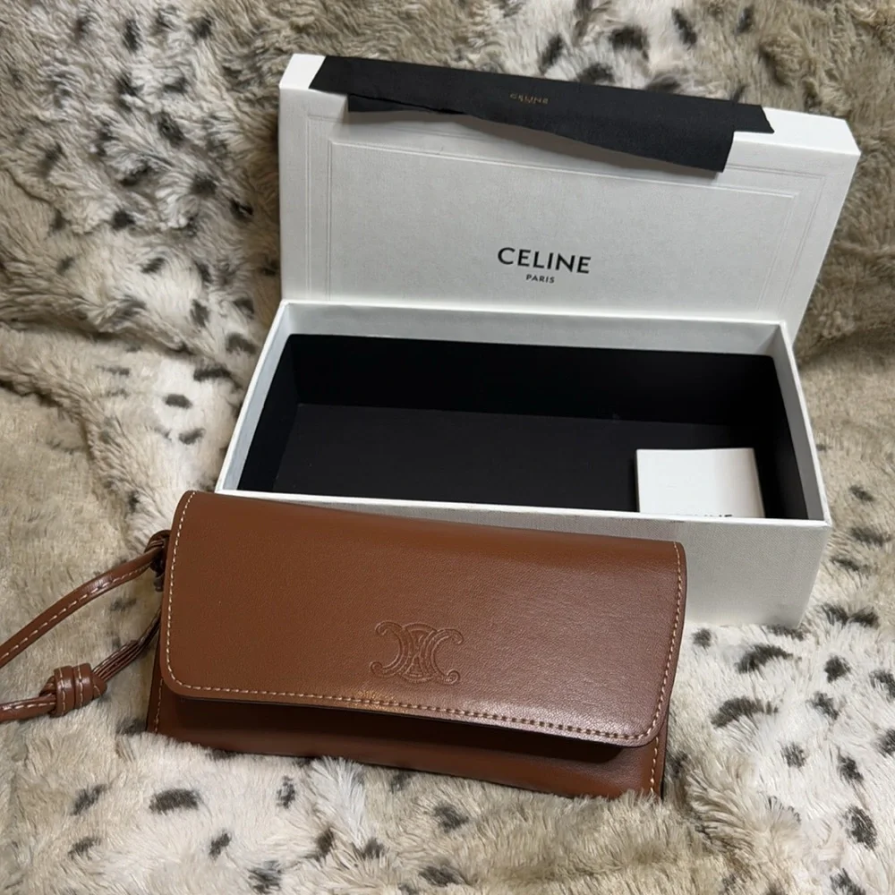 Celine TRIOMPHE CL40194U Authentic shades - Picture 9 of 10
